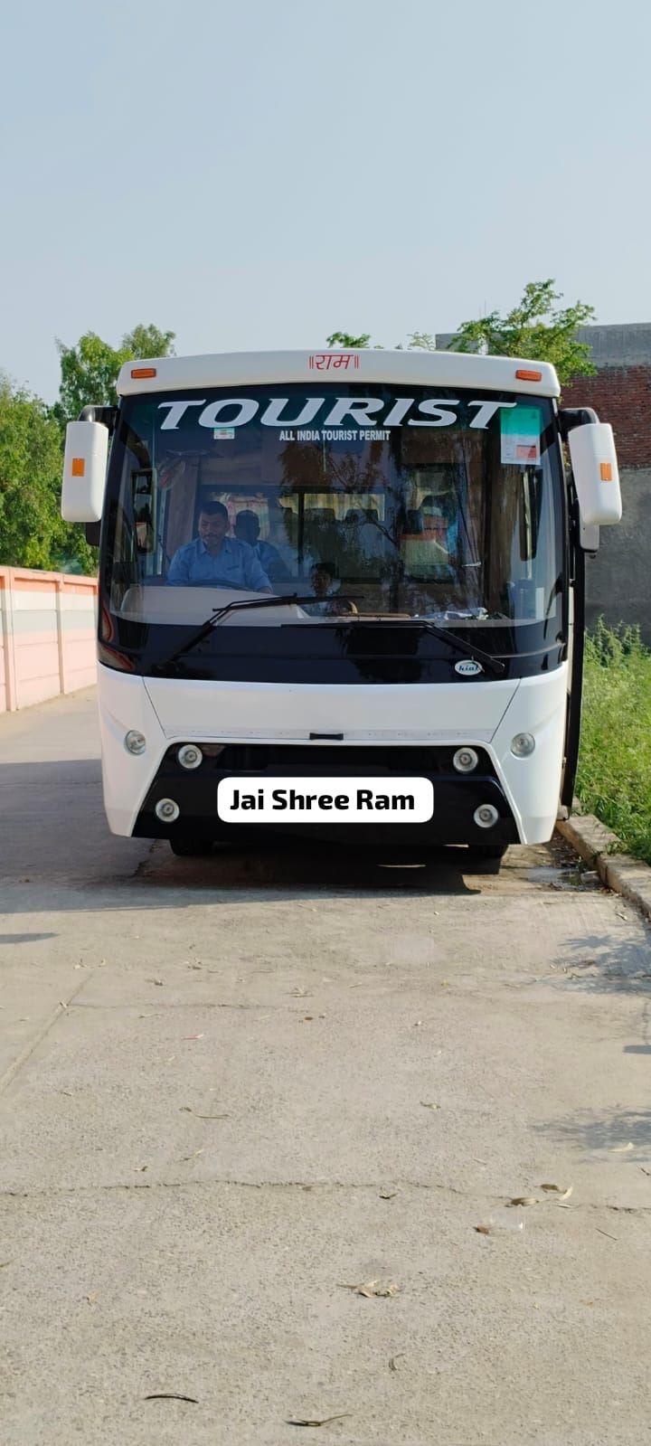 29 Seater Mini Luxury Coach Bus Rental Service
